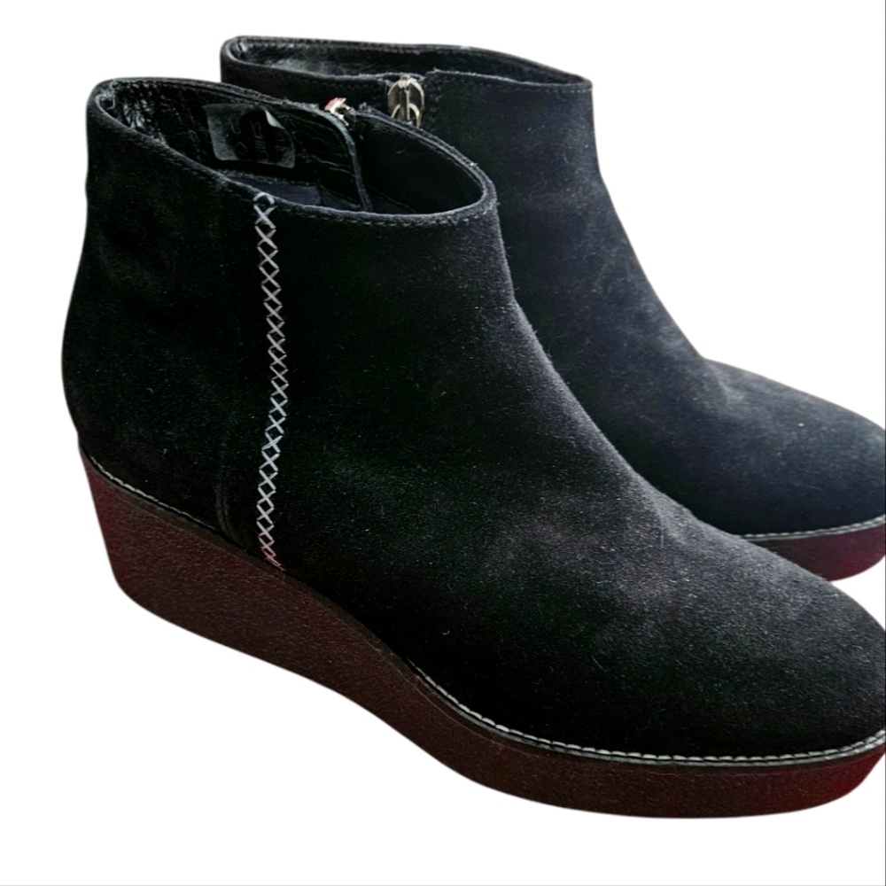 Aquatalia Vina Black Suede Platform Wedge  ankle booties Zipper Size 8.5
